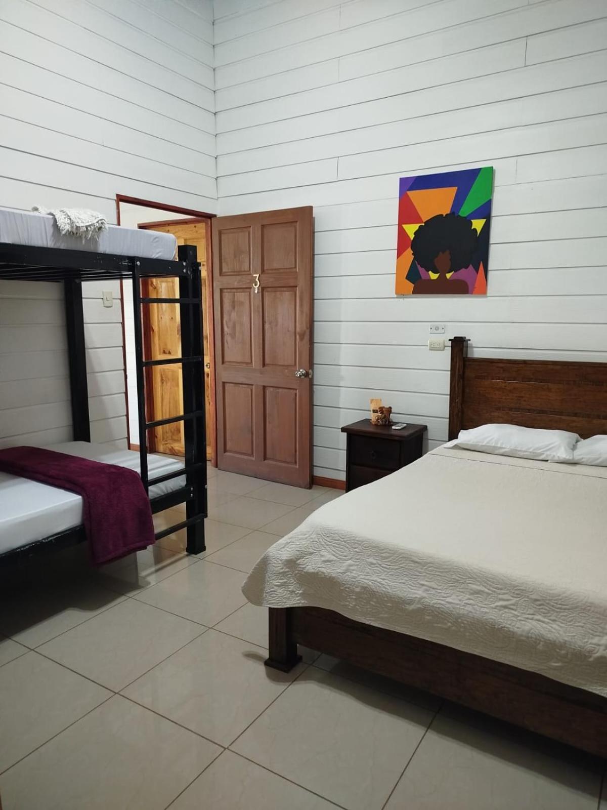 Hotel Liah'S Tortuguero Esterno foto